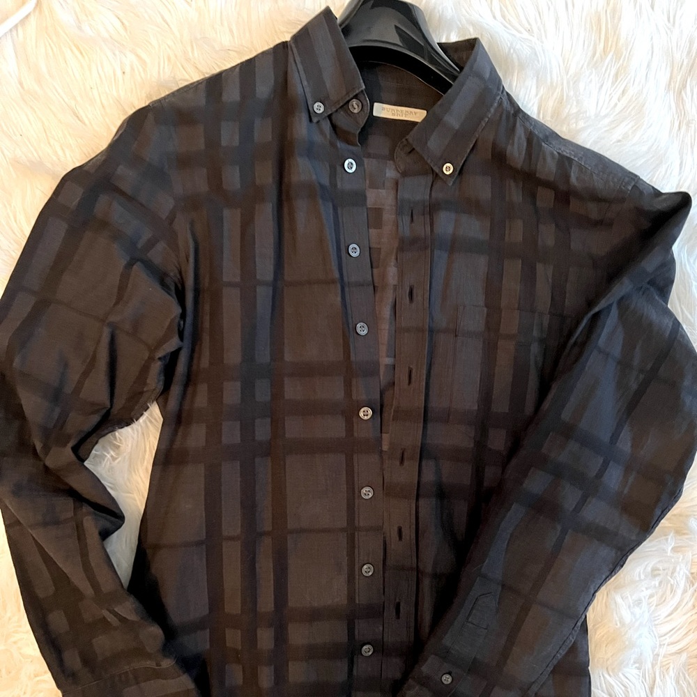 Burberry Collar printed dress shirt black size medium.